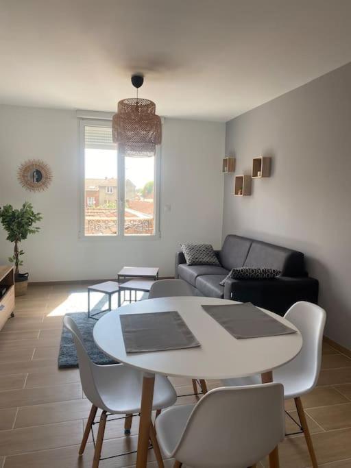 Le 102 De La Gare: Appartement Neuf Et Climatise Châlons-en-Champagne Exterior foto